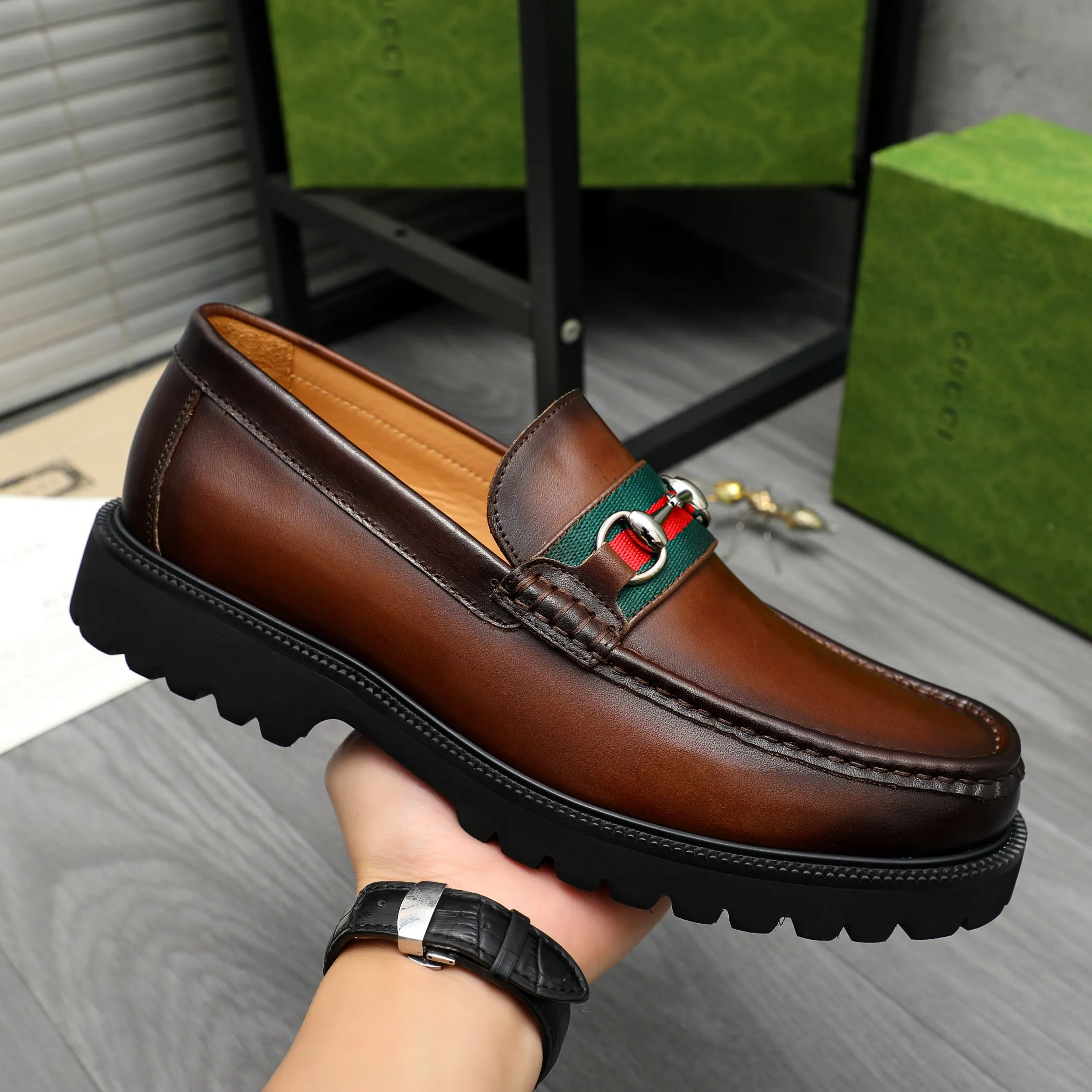 Men's shoes 💰p560 Product trademark: GUCCI "Gucci" business slip-on leather shoes Regular size: 38-46 (38.45.46 custom-made, non-returnable) Product materials: Selected color-brushed cowhide upper, cowhide lining, non-slip rubber outsole